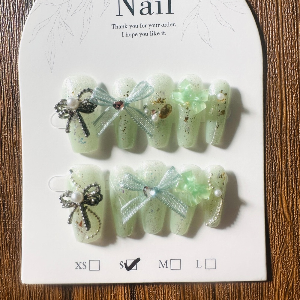 Decorative Press on Nail Set with Bows and Pearls